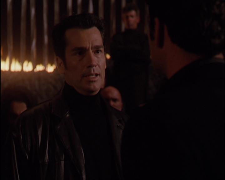 Charmed-Online-dot-420LongLiveTheQueen1639.jpg