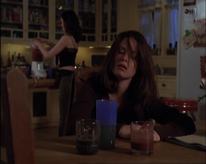 Charmed-Online-dot-420LongLiveTheQueen1664.jpg