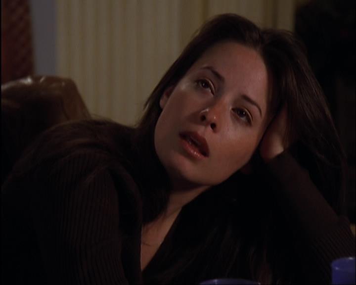 Charmed-Online-dot-420LongLiveTheQueen1694.jpg