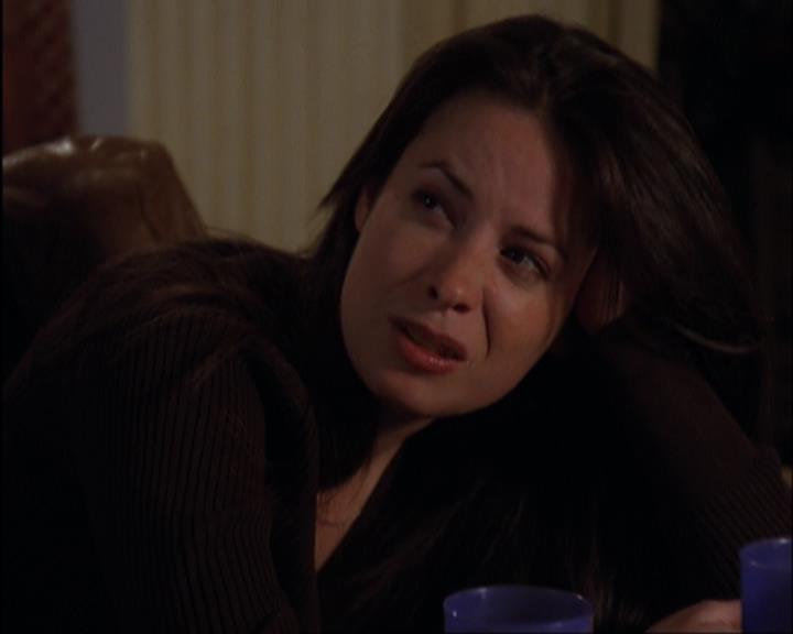 Charmed-Online-dot-420LongLiveTheQueen1720.jpg