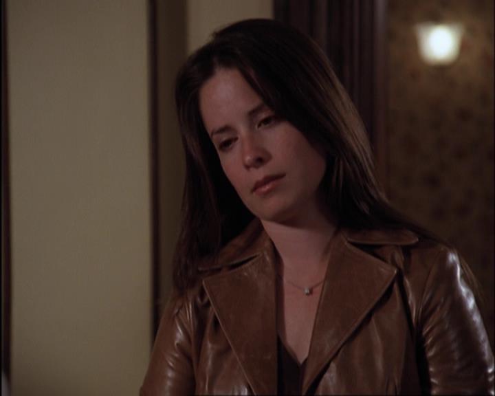 Charmed-Online-dot-420LongLiveTheQueen1812.jpg