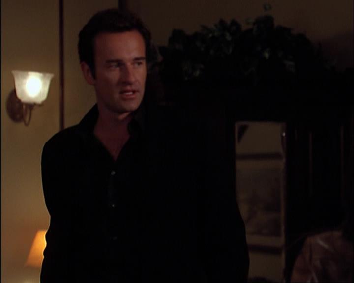 Charmed-Online-dot-420LongLiveTheQueen1834.jpg