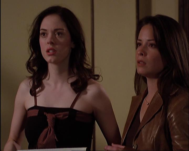 Charmed-Online-dot-420LongLiveTheQueen1835.jpg