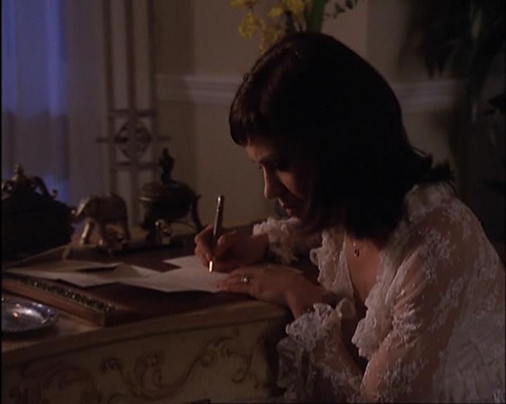 Charmed-Online-dot-420LongLiveTheQueen1856.jpg
