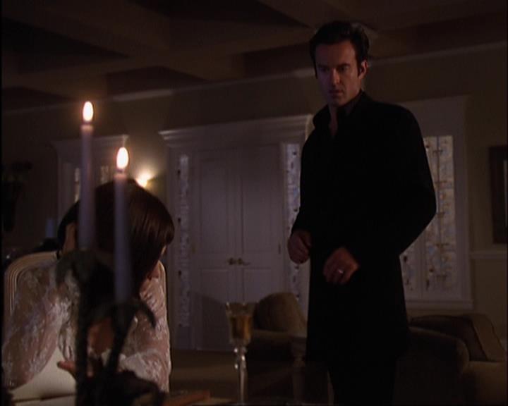 Charmed-Online-dot-420LongLiveTheQueen1858.jpg