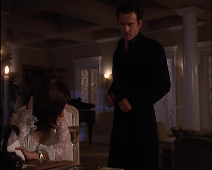 Charmed-Online-dot-420LongLiveTheQueen1859.jpg