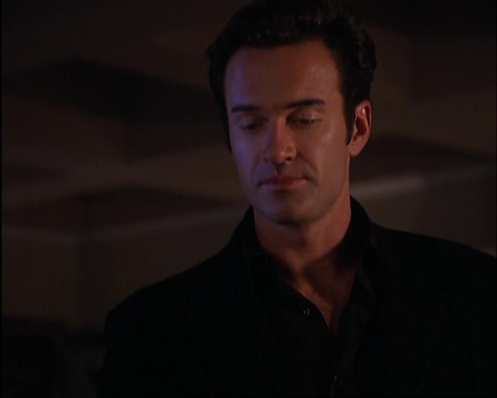 Charmed-Online-dot-420LongLiveTheQueen1870.jpg