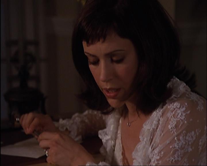 Charmed-Online-dot-420LongLiveTheQueen1874.jpg