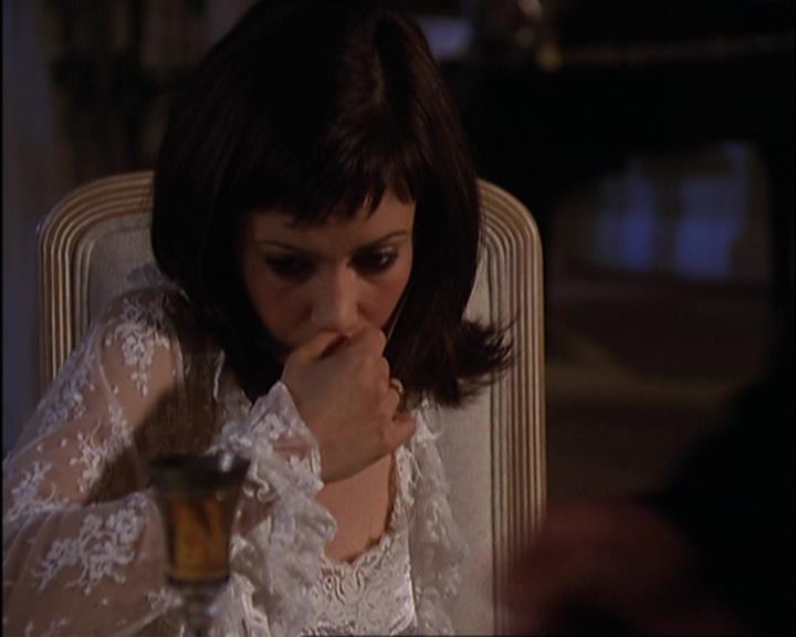 Charmed-Online-dot-420LongLiveTheQueen1929.jpg