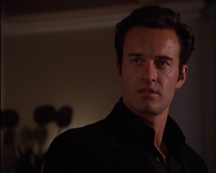 Charmed-Online-dot-420LongLiveTheQueen1950.jpg