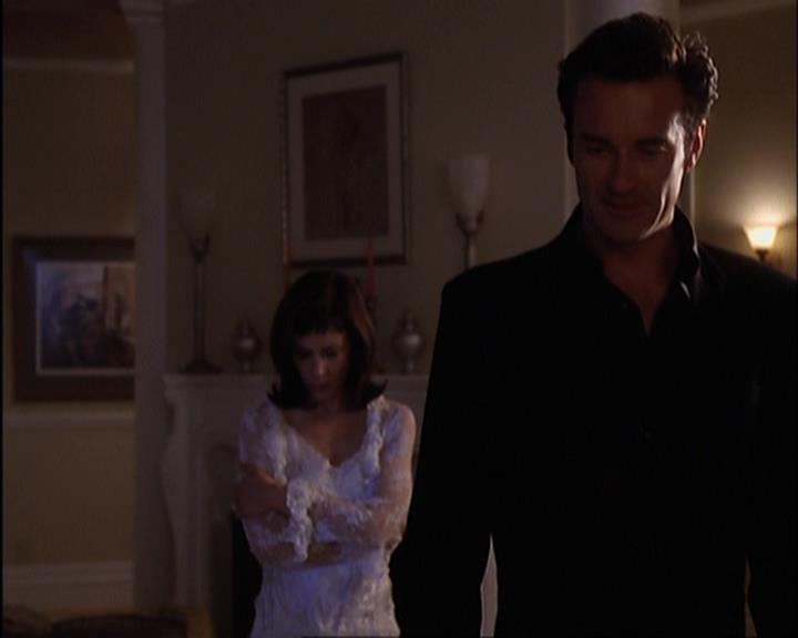 Charmed-Online-dot-420LongLiveTheQueen1979.jpg