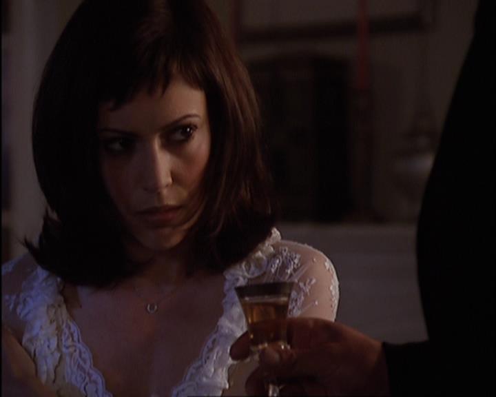 Charmed-Online-dot-420LongLiveTheQueen2006.jpg
