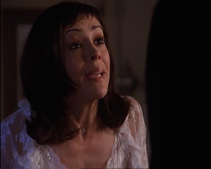 Charmed-Online-dot-420LongLiveTheQueen2045.jpg