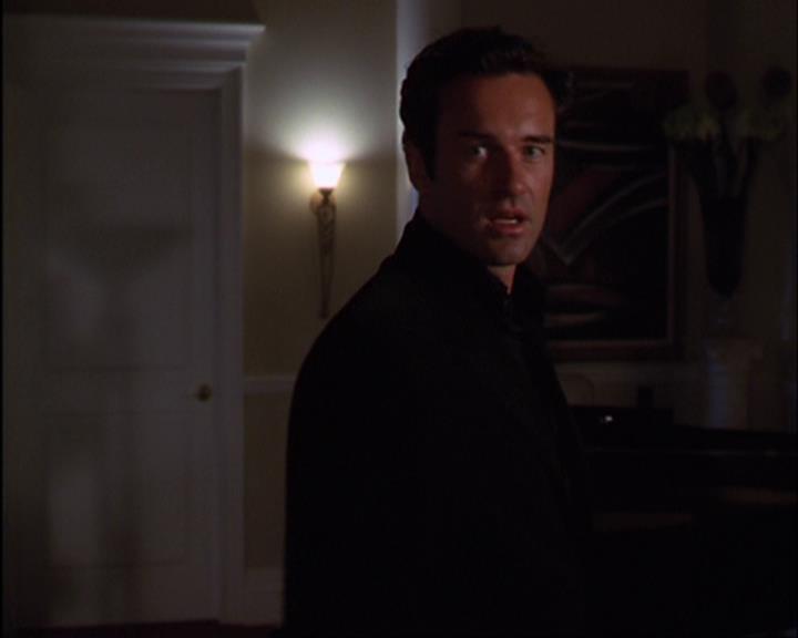 Charmed-Online-dot-420LongLiveTheQueen2082.jpg