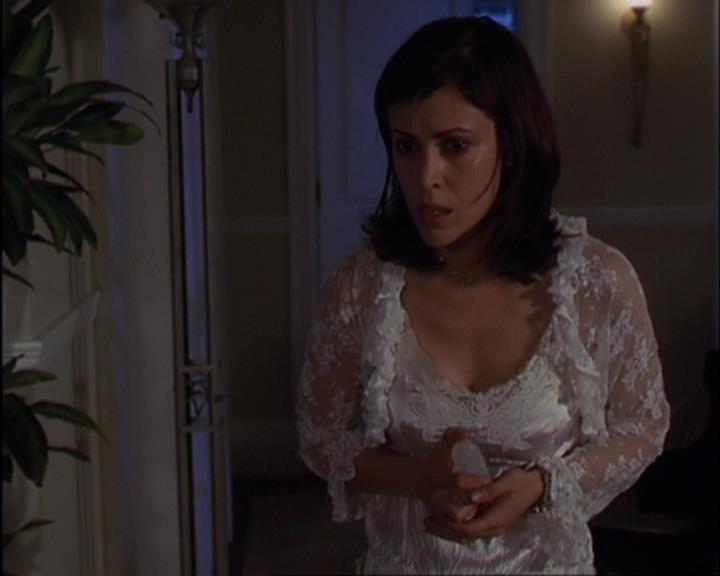 Charmed-Online-dot-420LongLiveTheQueen2135.jpg