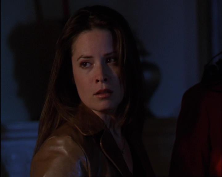 Charmed-Online-dot-420LongLiveTheQueen2143.jpg