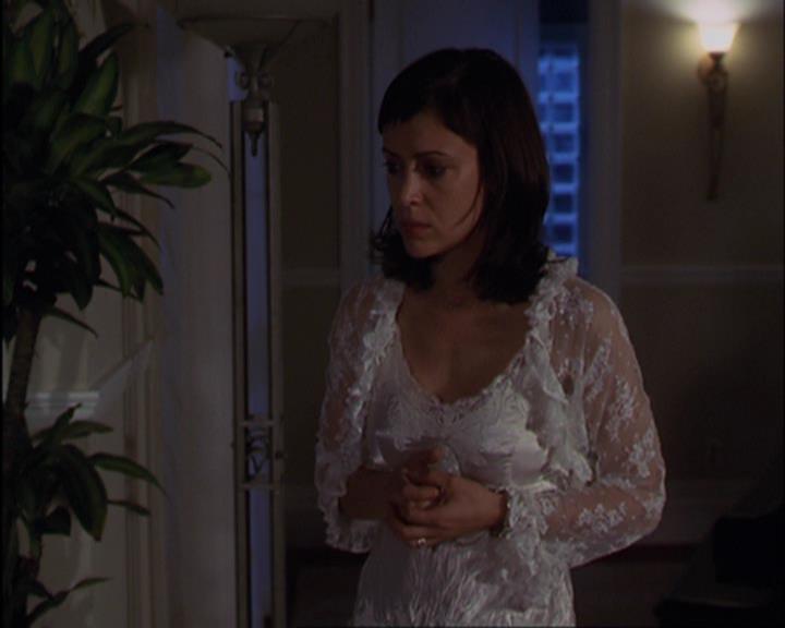 Charmed-Online-dot-420LongLiveTheQueen2144.jpg