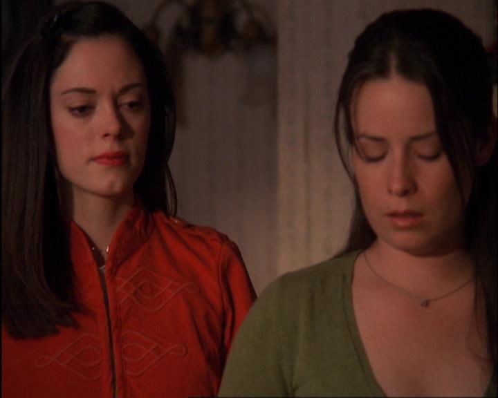 Charmed-Online-dot-420LongLiveTheQueen2320.jpg