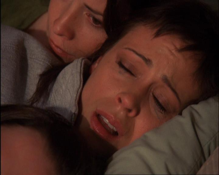 Charmed-Online-dot-420LongLiveTheQueen2338.jpg