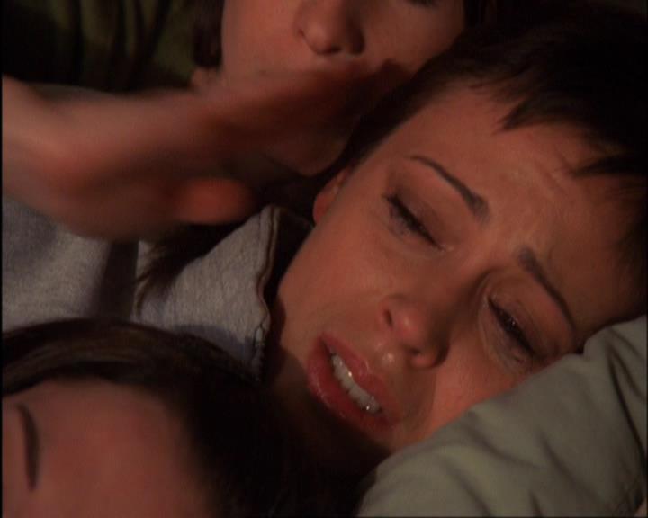 Charmed-Online-dot-420LongLiveTheQueen2344.jpg