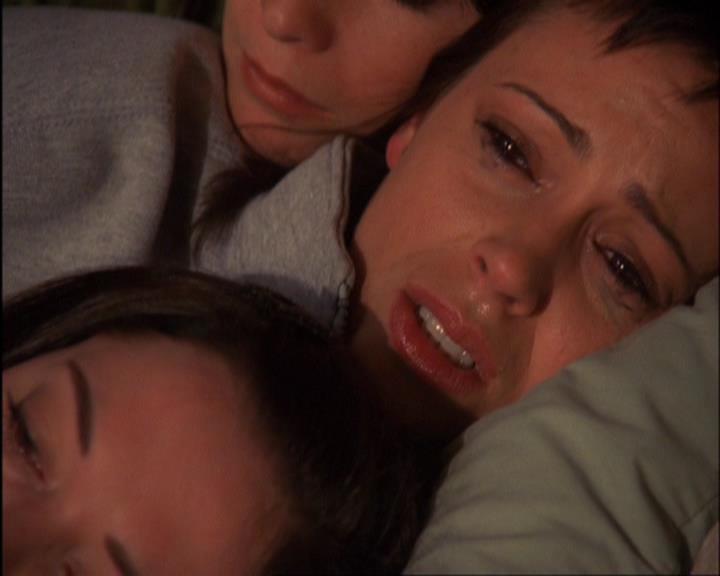 Charmed-Online-dot-420LongLiveTheQueen2345.jpg