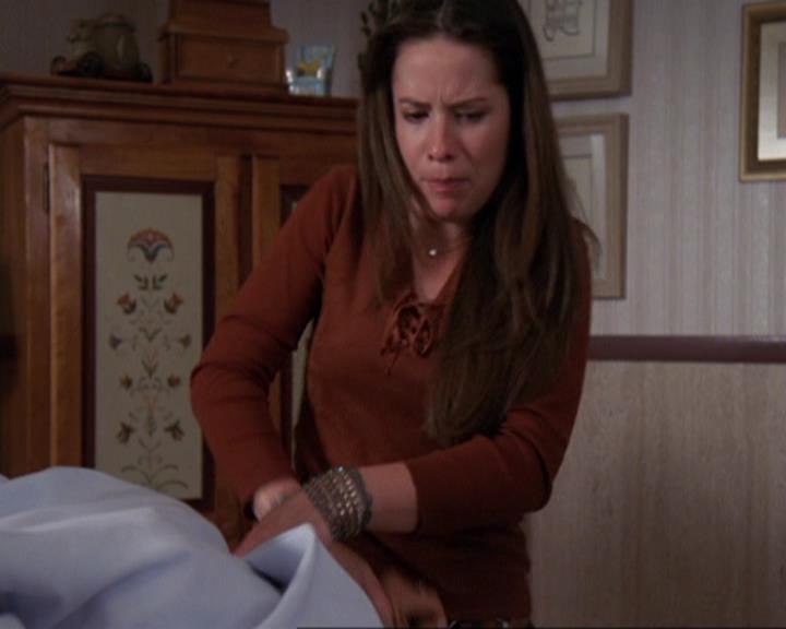 Charmed-Online-dot-421WombRaider0521.jpg Charmed-Online-dot-421WombRaider0521.jpg