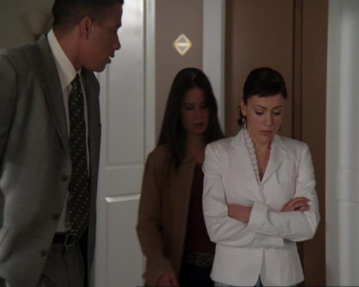 Charmed-Online-dot-421WombRaider0704.jpg Charmed-Online-dot-421WombRaider0704.jpg