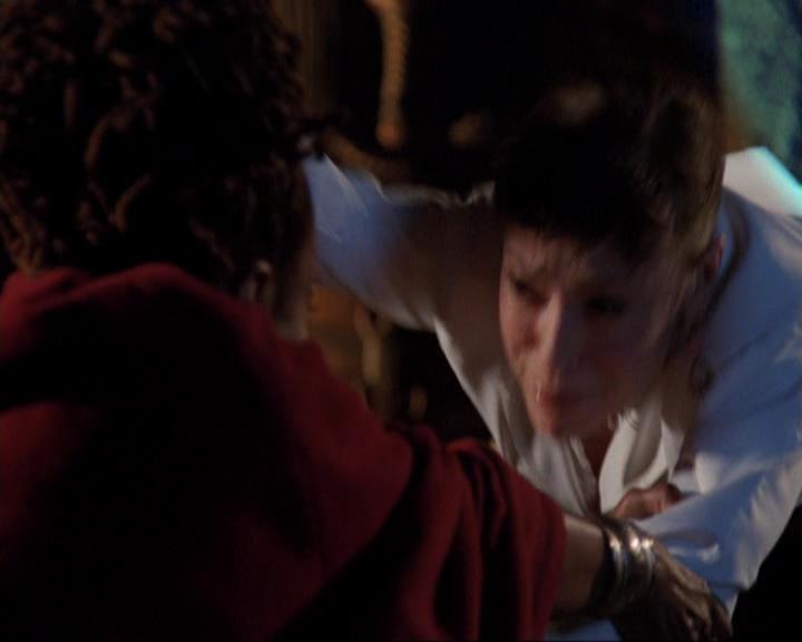 Charmed-Online-dot-421WombRaider0874.jpg Charmed-Online-dot-421WombRaider0874.jpg