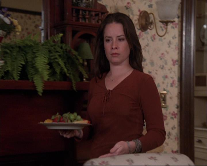 Charmed-Online-dot-421WombRaider0904.jpg Charmed-Online-dot-421WombRaider0904.jpg