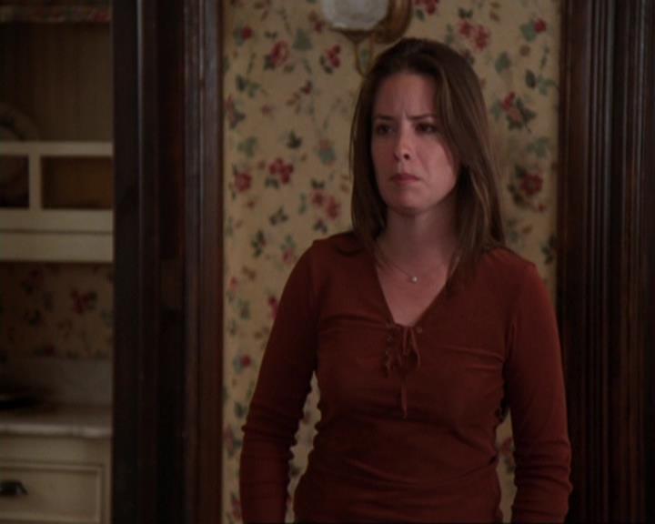 Charmed-Online-dot-421WombRaider1041.jpg