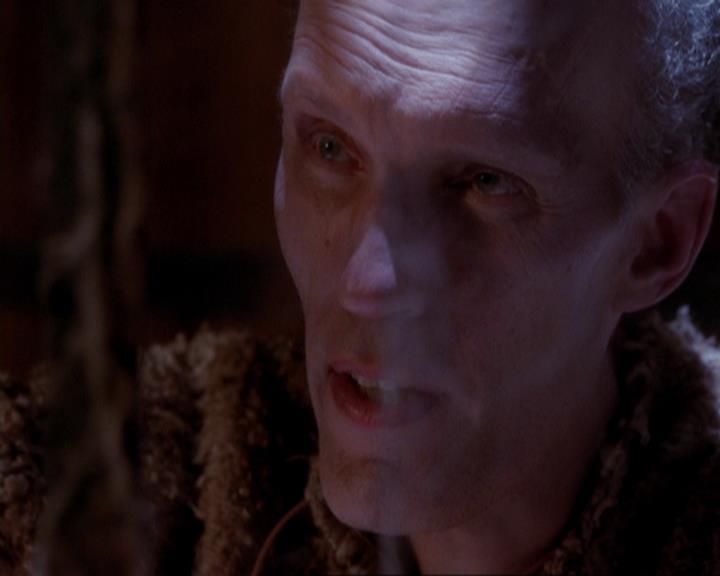 Charmed-Online-dot-421WombRaider1069.jpg