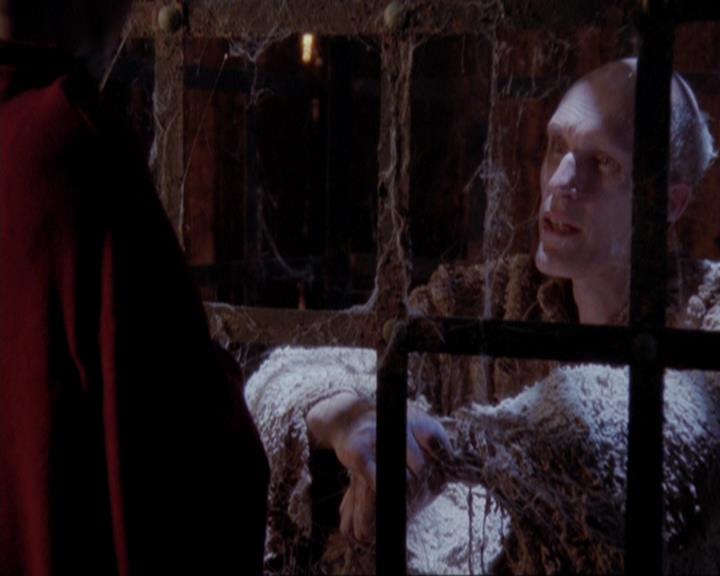 Charmed-Online-dot-421WombRaider1081.jpg