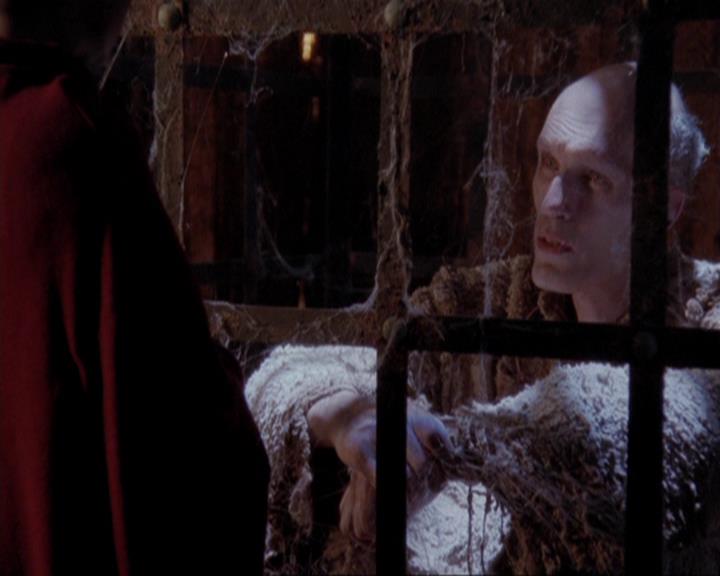 Charmed-Online-dot-421WombRaider1083.jpg