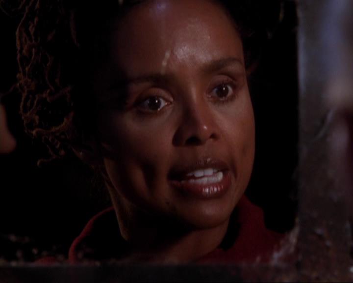 Charmed-Online-dot-421WombRaider1111.jpg