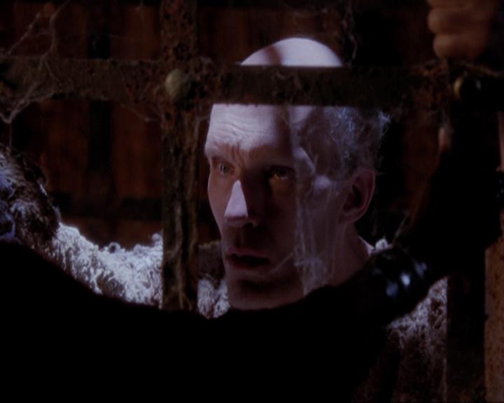 Charmed-Online-dot-421WombRaider1132.jpg
