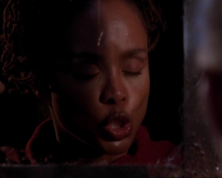 Charmed-Online-dot-421WombRaider1134.jpg