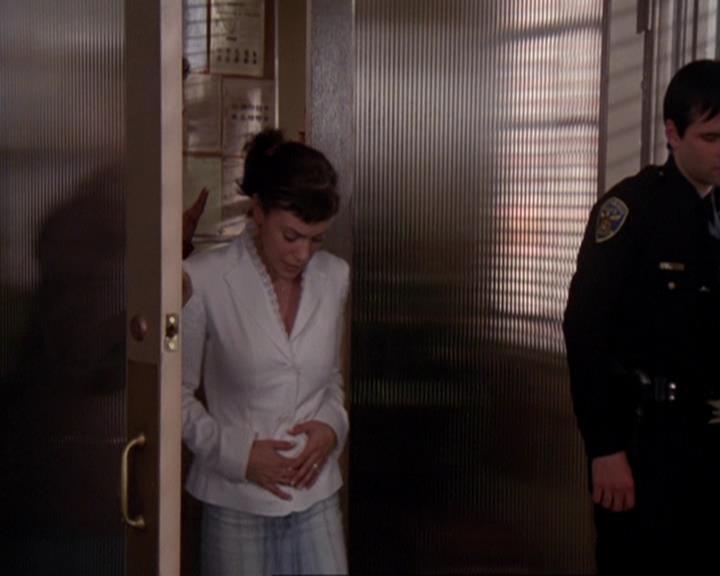 Charmed-Online-dot-421WombRaider1158.jpg