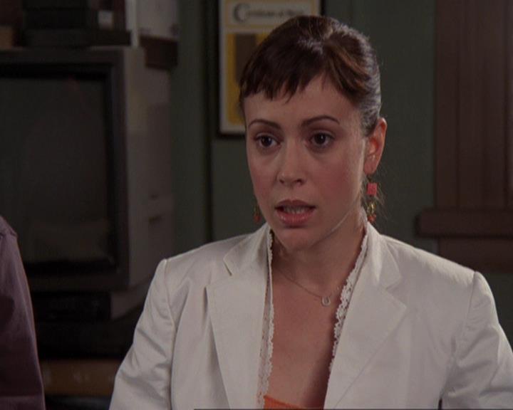 Charmed-Online-dot-421WombRaider1194.jpg Charmed-Online-dot-421WombRaider1194.jpg