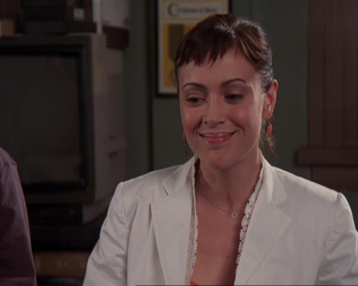 Charmed-Online-dot-421WombRaider1212.jpg Charmed-Online-dot-421WombRaider1212.jpg