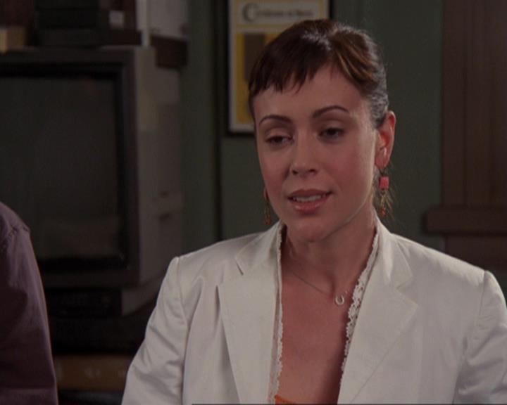 Charmed-Online-dot-421WombRaider1217.jpg Charmed-Online-dot-421WombRaider1217.jpg