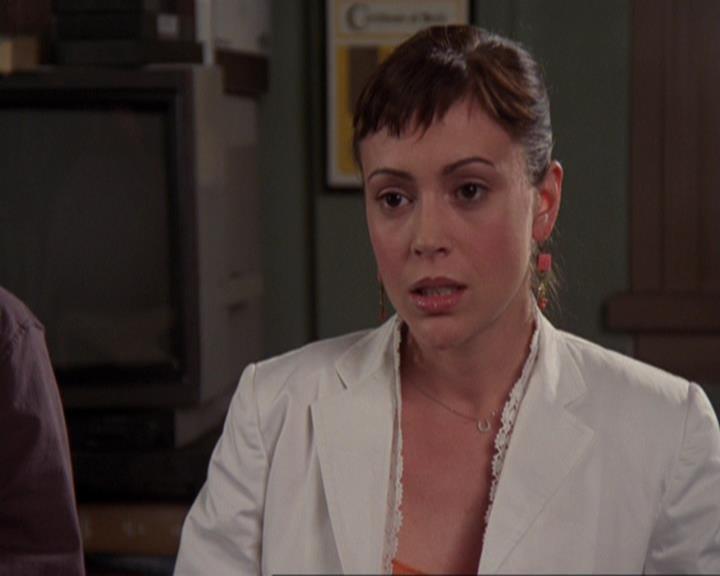 Charmed-Online-dot-421WombRaider1220.jpg