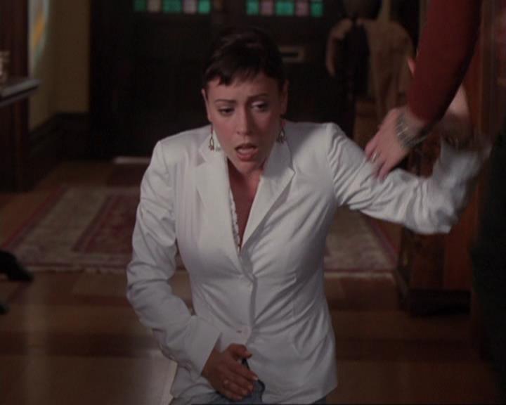 Charmed-Online-dot-421WombRaider1441.jpg