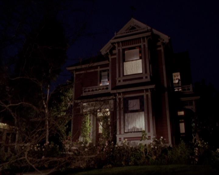 Charmed-Online-dot-421WombRaider1639.jpg