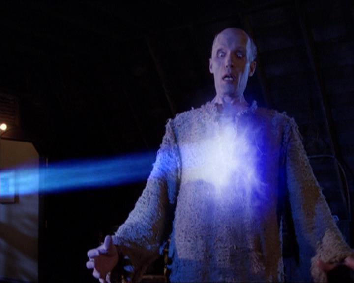 Charmed-Online-dot-421WombRaider1699.jpg