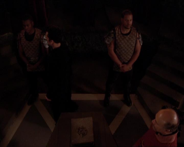 Charmed-Online-dot-421WombRaider1806.jpg Charmed-Online-dot-421WombRaider1806.jpg