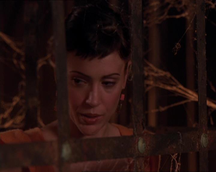 Charmed-Online-dot-421WombRaider1942.jpg Charmed-Online-dot-421WombRaider1942.jpg