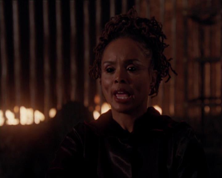 Charmed-Online-dot-421WombRaider2032.jpg Charmed-Online-dot-421WombRaider2032.jpg