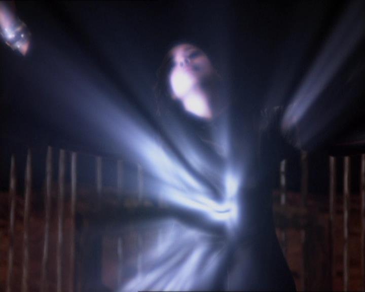 Charmed-Online-dot-421WombRaider2045.jpg