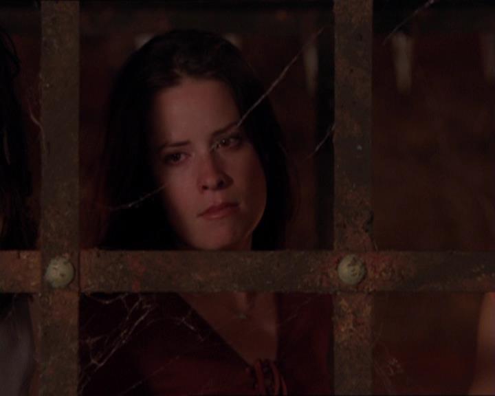 Charmed-Online-dot-421WombRaider2073.jpg Charmed-Online-dot-421WombRaider2073.jpg