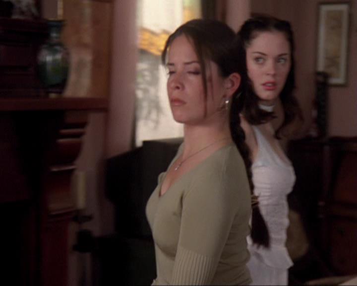 Charmed-Online-dot-422WitchWayNow0205.jpg